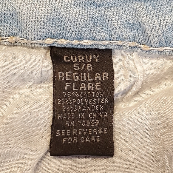 Rue 21 distressed blue jeans 👖 - Picture 3 of 5